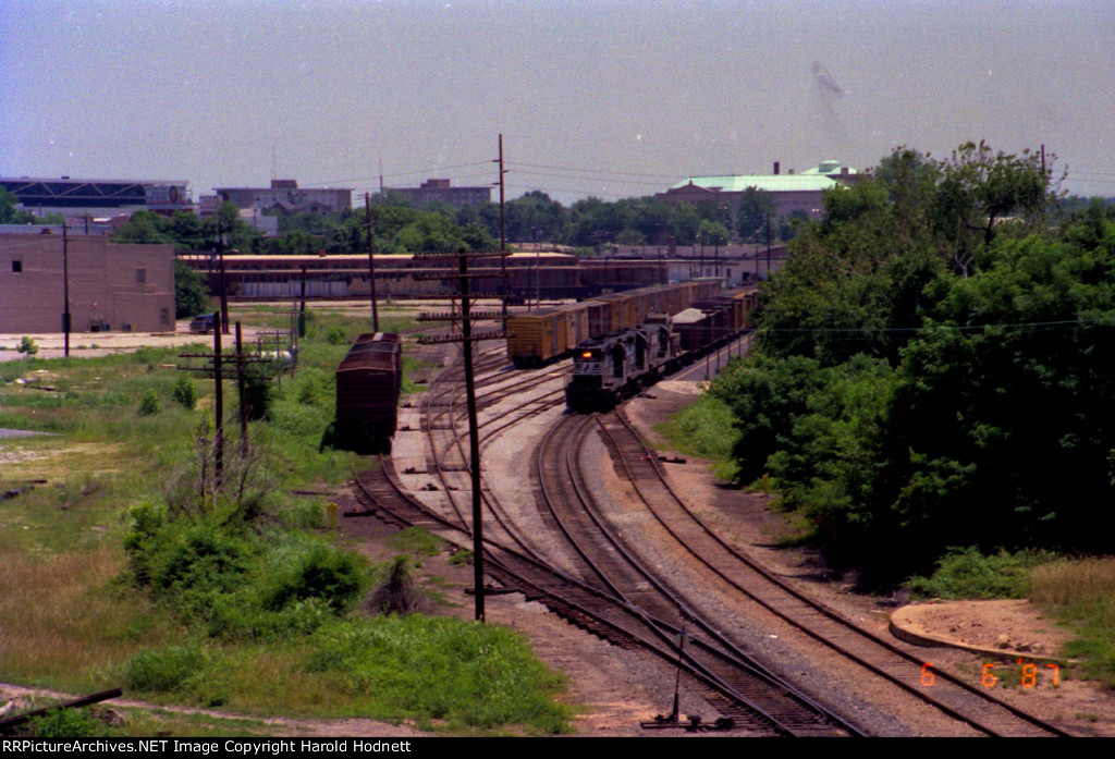 The old Southern yard, as viewed from Boylan Avenue bridge